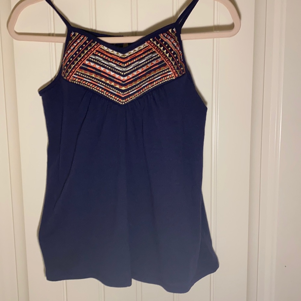 Cute navy top